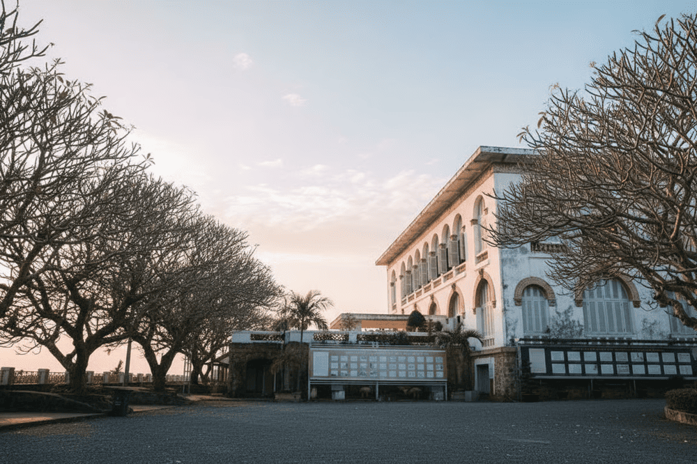 Biệt thự cổ Bạch Dinh